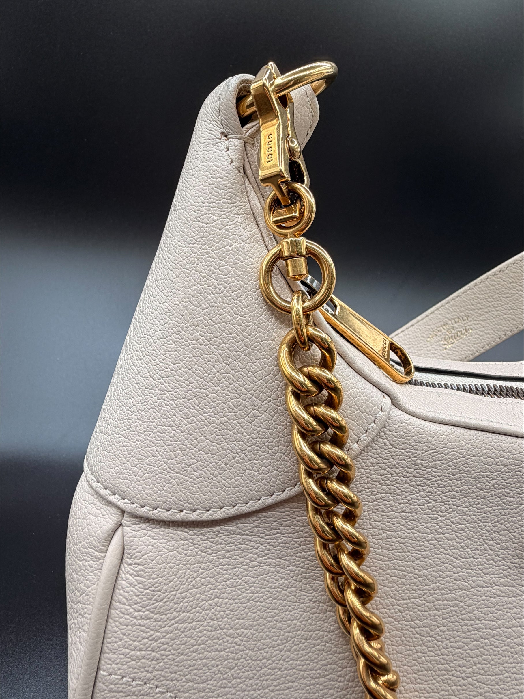 Gucci Aphrodite Shoulder Bag – Ivory Leather with Chain Strap