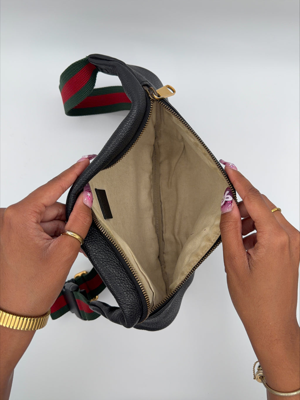 Gucci Vintage Logo Print Leather Belt Bag – Black